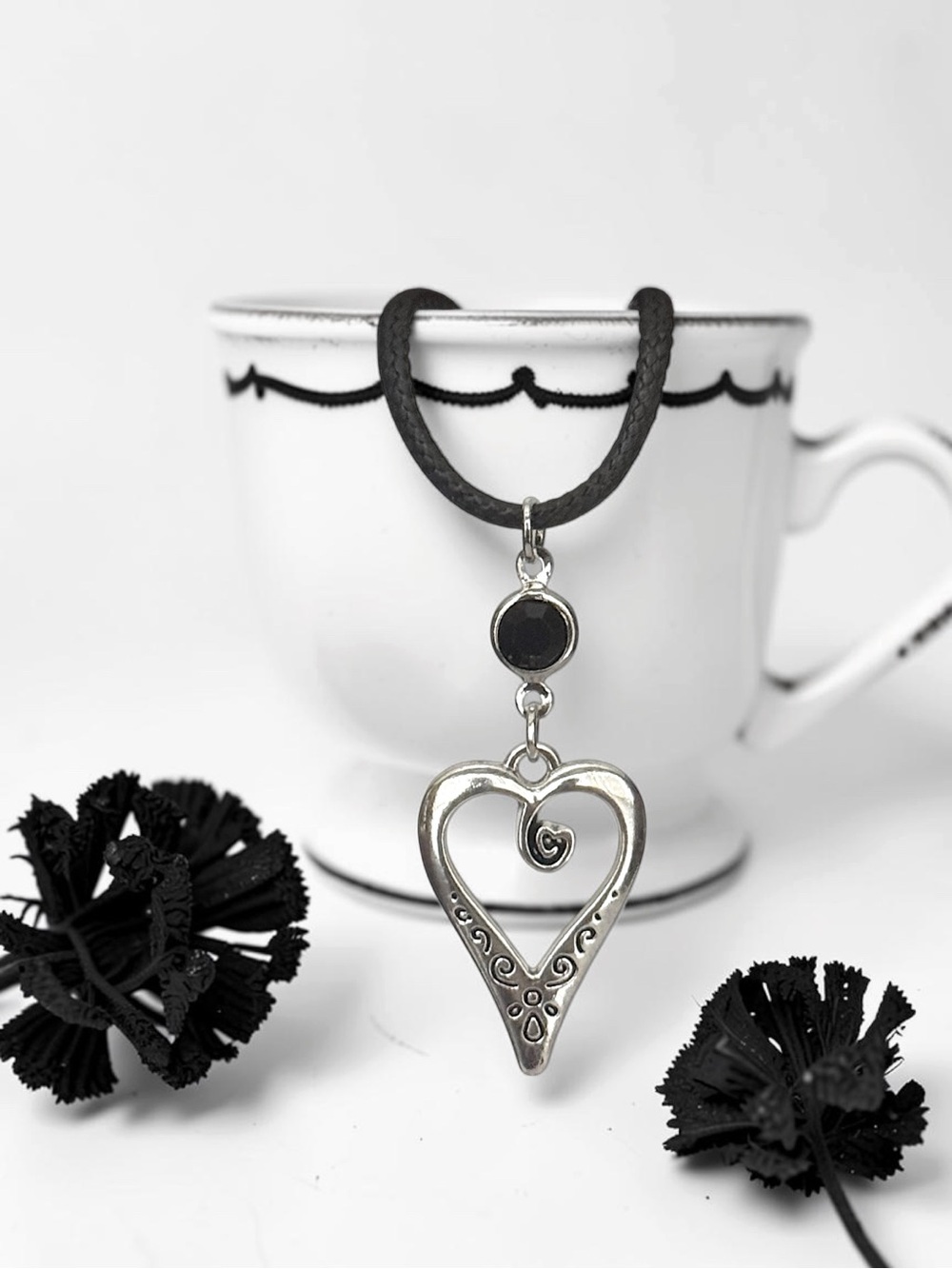 5 For $25💫Silver Heart Pendant Necklace with Black Acrylic Gem Accent
